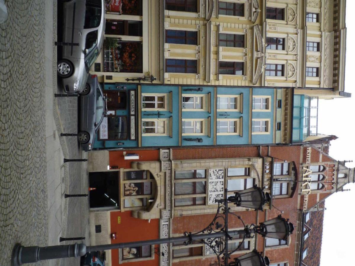 Academus Pub & Guest House Wrocław Eksteriør bilde