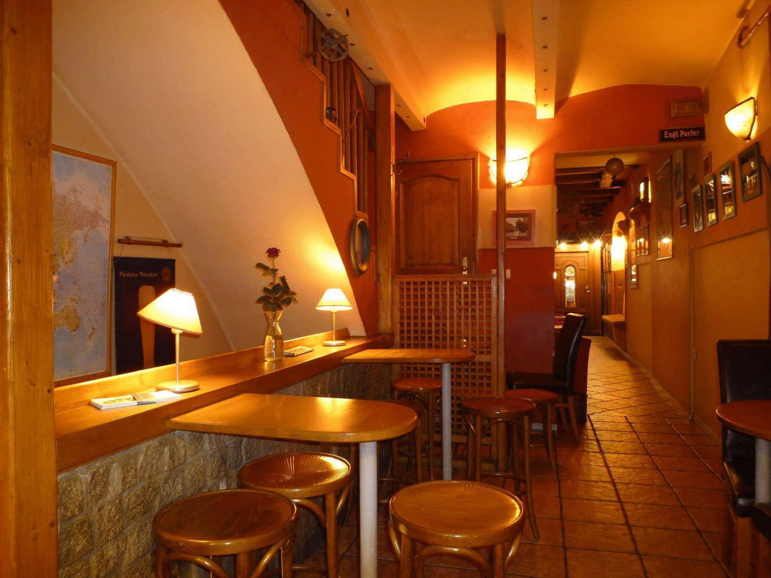 Academus Pub & Guest House Wrocław Eksteriør bilde