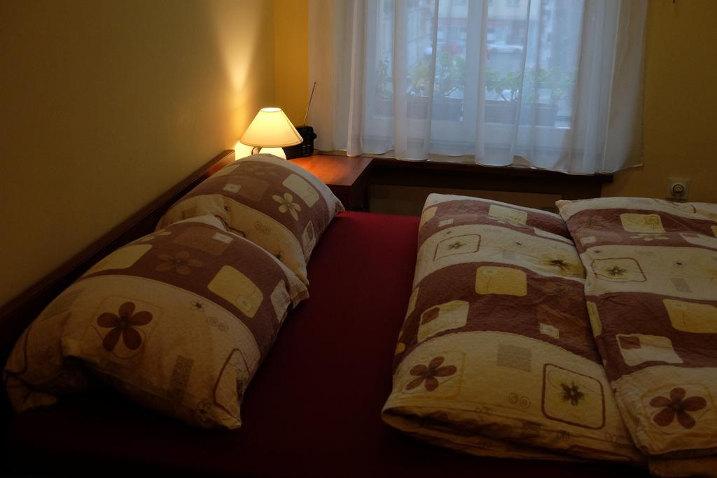 Academus Pub & Guest House Wrocław Eksteriør bilde