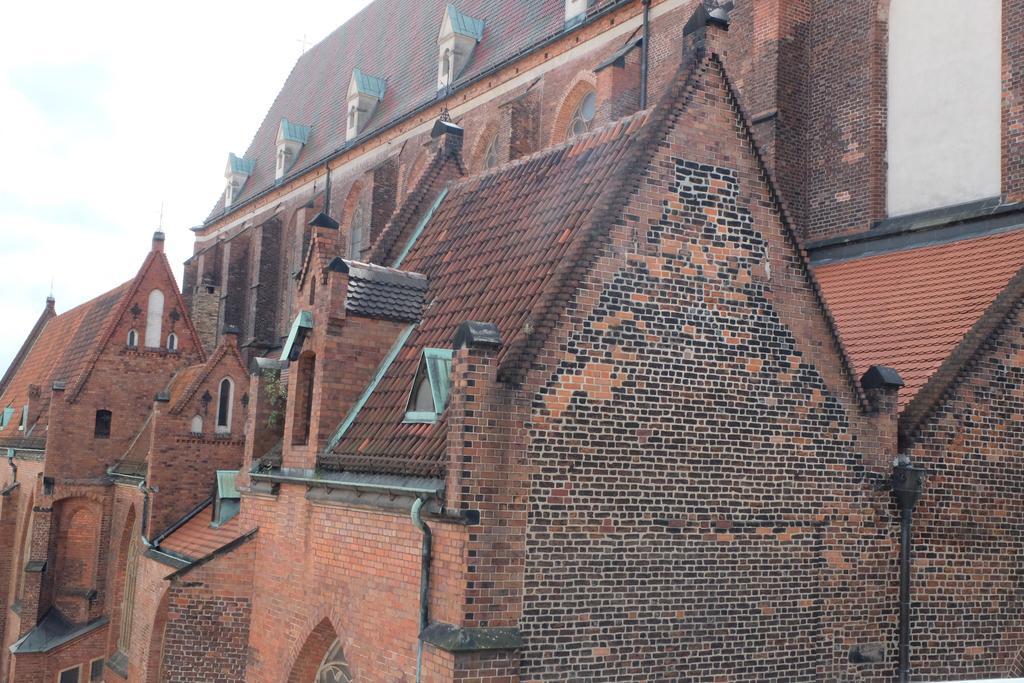 Academus Pub & Guest House Wrocław Eksteriør bilde