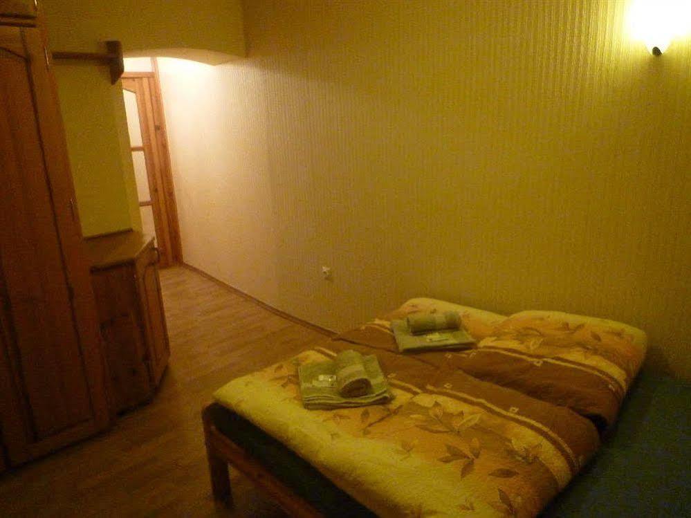 Academus Pub & Guest House Wrocław Eksteriør bilde